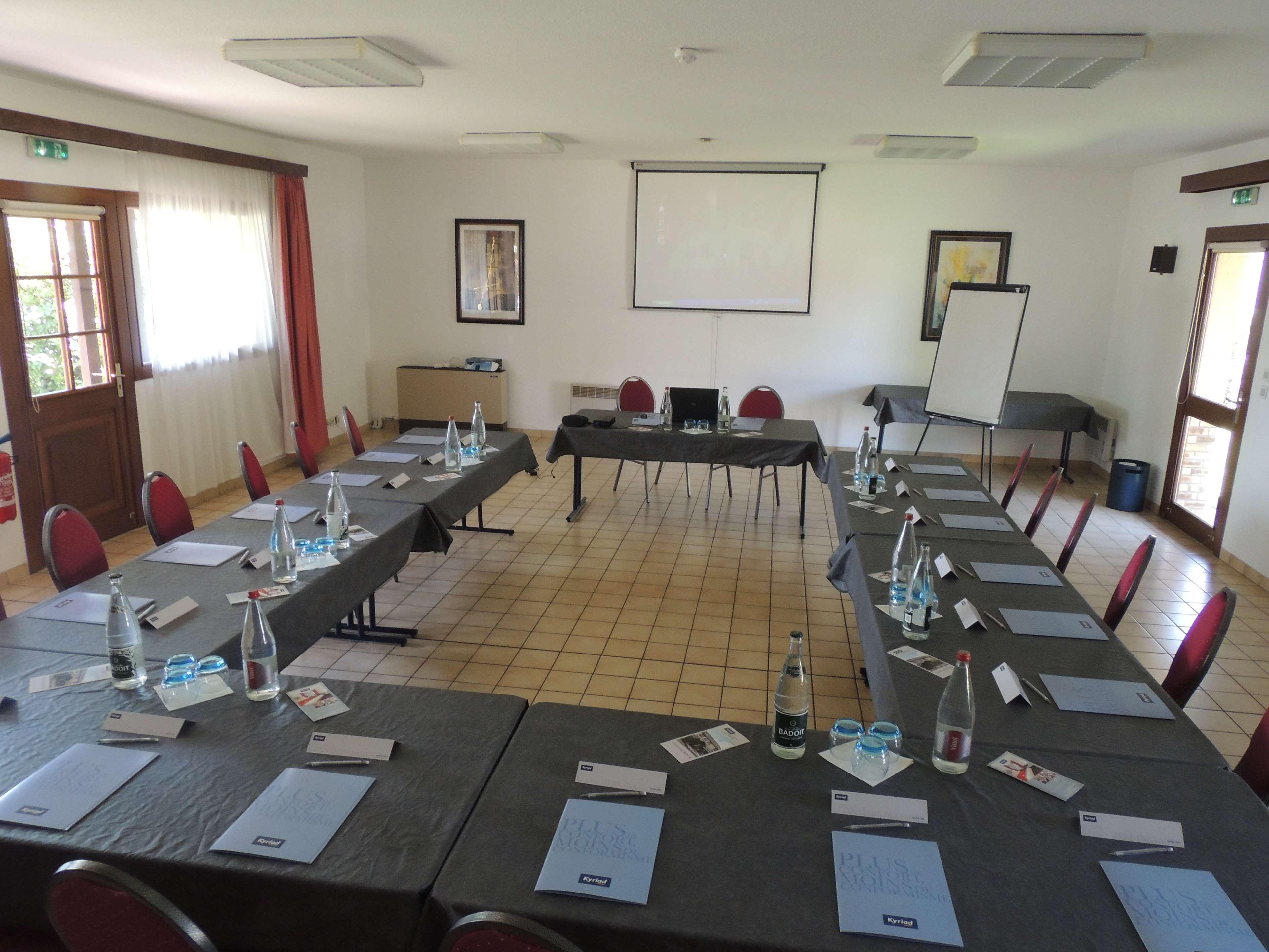Kyriad Châteauroux Zewnętrze zdjęcie
