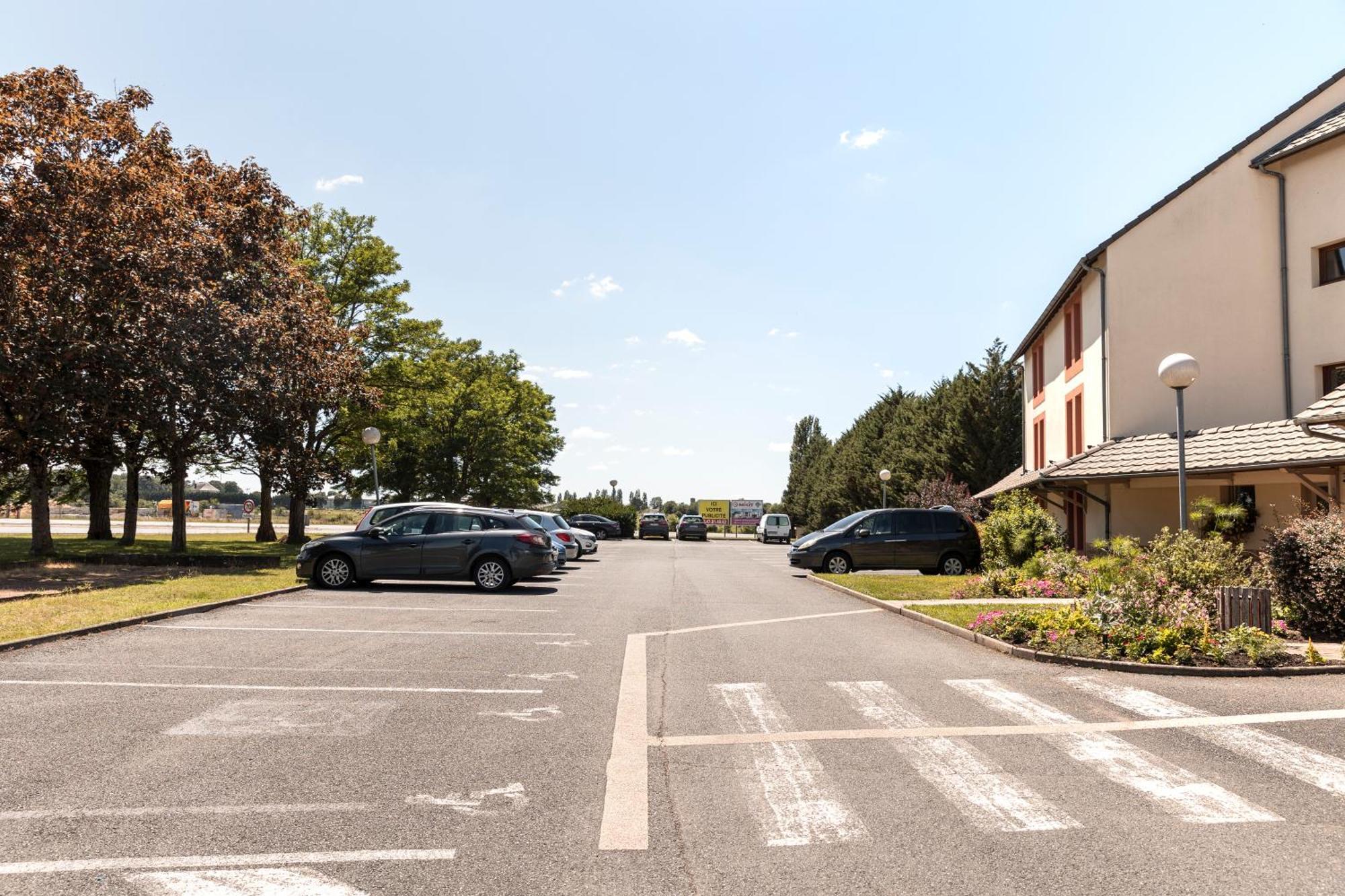 Kyriad Châteauroux Zewnętrze zdjęcie